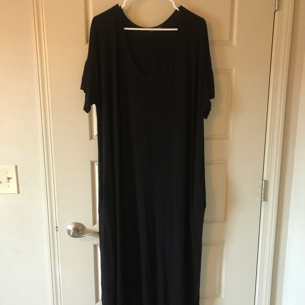 black maxi dress w/ pockets forever21